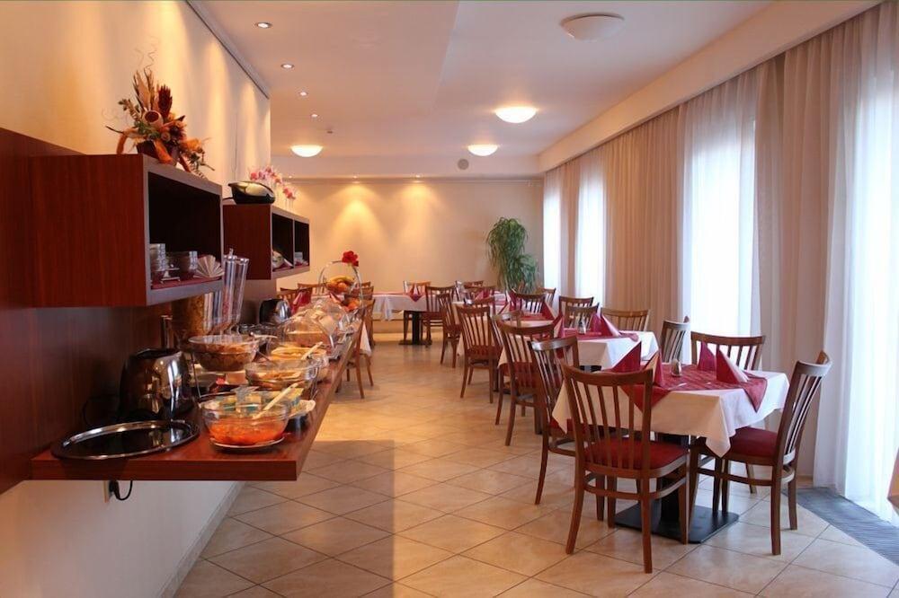 Hotel Popelka Praha Restoran foto